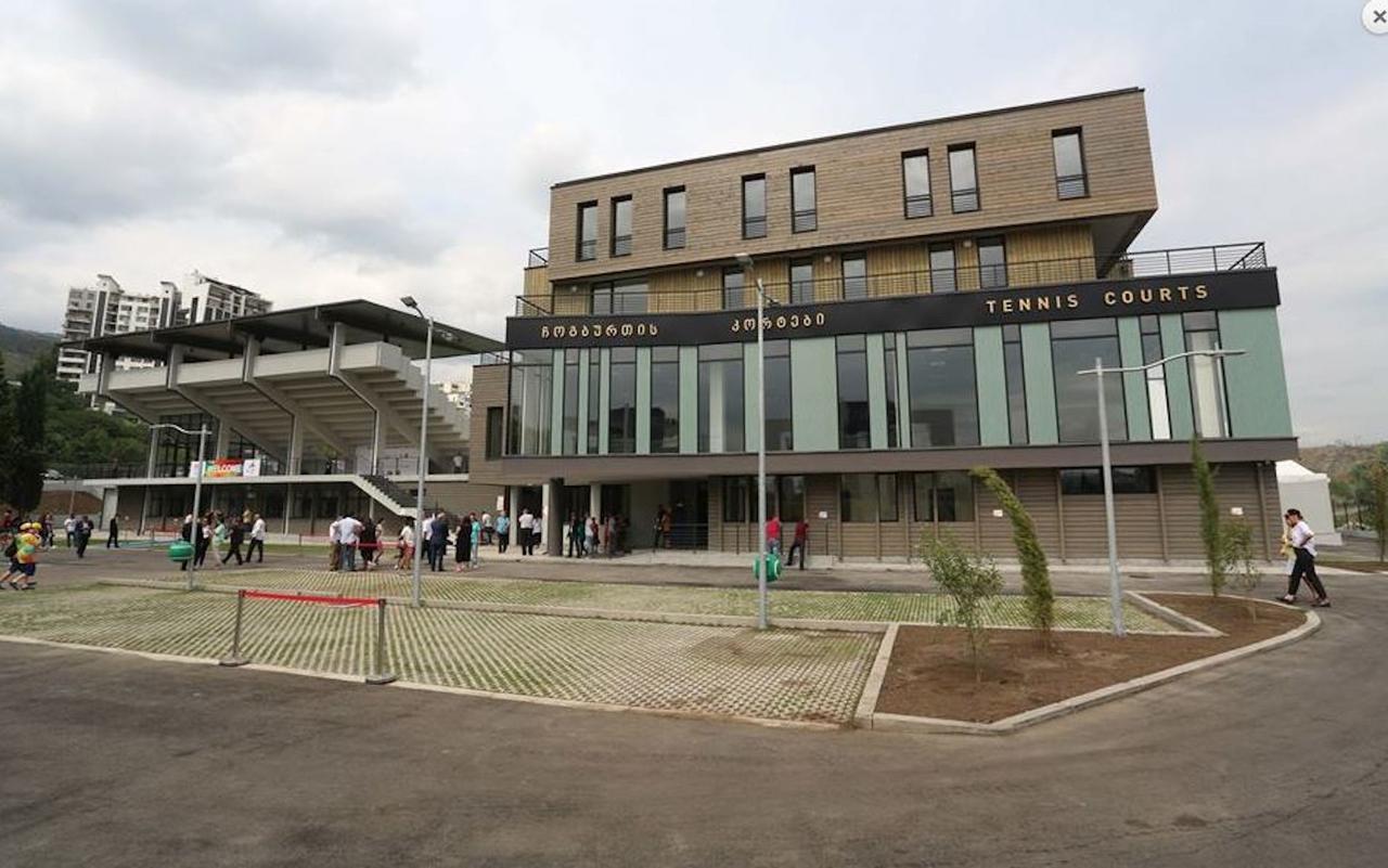 Апартаменты Tbilisi Tennis Экстерьер фото